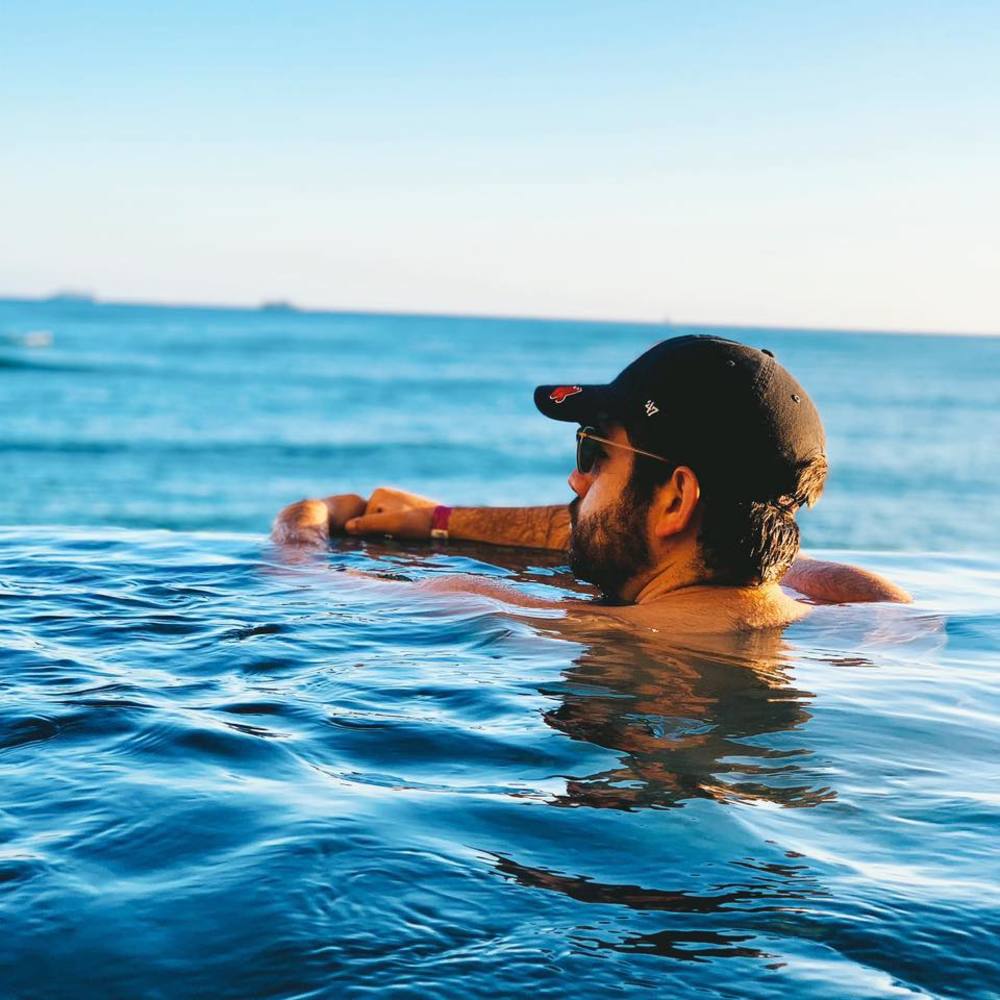 Meet your Posher, Adam